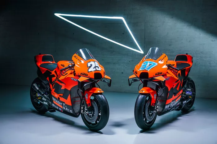 Les KTM de l'équipe Tech3