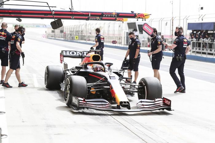 Max Verstappen, Red Bull Racing RB16B 