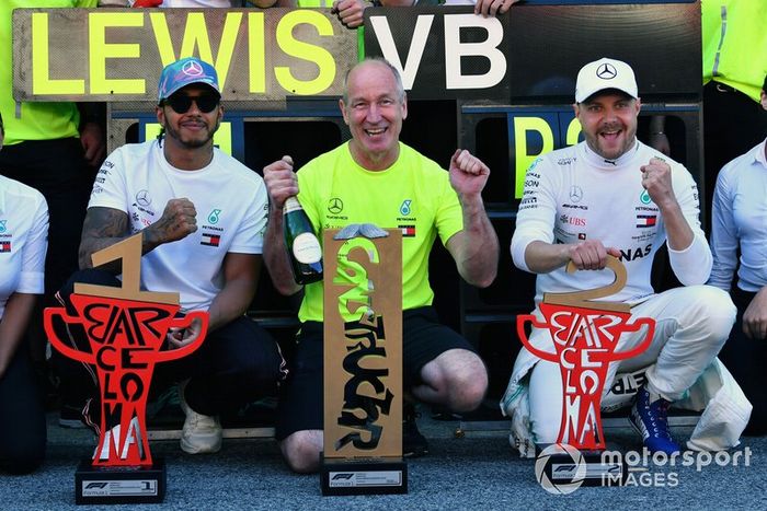 Lewis Hamilton, Mercedes AMG F1, Valtteri Bottas, Mercedes AMG F1 y el equipo