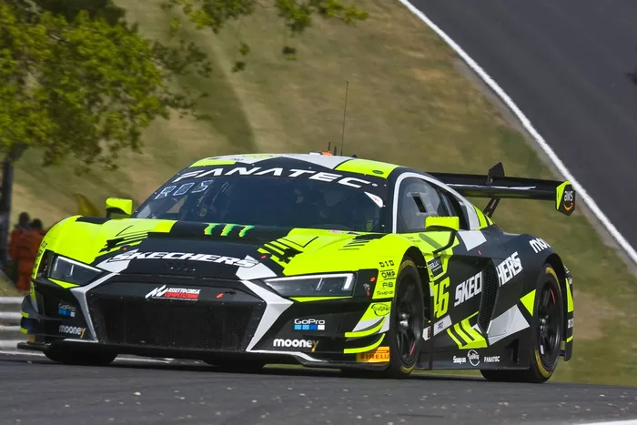 #46 Team WRT Audi R8 LMS evo II: Valentino Rossi, Frédéric Vervisch