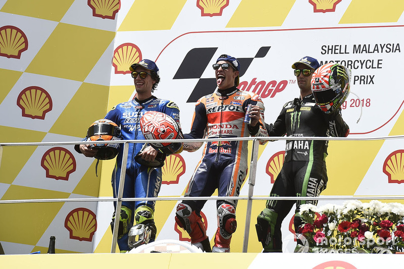 Подіум: друге місце Алекс Рінс, Team Suzuki MotoGP, переможець гонки Марк Маркес, Repsol Honda Team, третє місце Жоанн Зарко, Monster Yamaha Tech 3