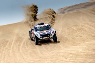 #300 X-Raid Mini JCW Team: Carloz Sainz, Lucas Cruz