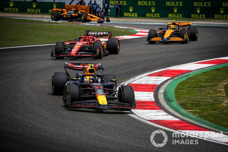 Sergio Perez, Red Bull Racing RB20, Charles Leclerc, Ferrari SF-24, Lando Norris, McLaren MCL38