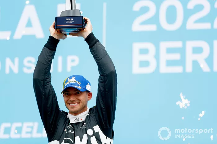 Podio: ganador Edoardo Mortara, Venturi Racing