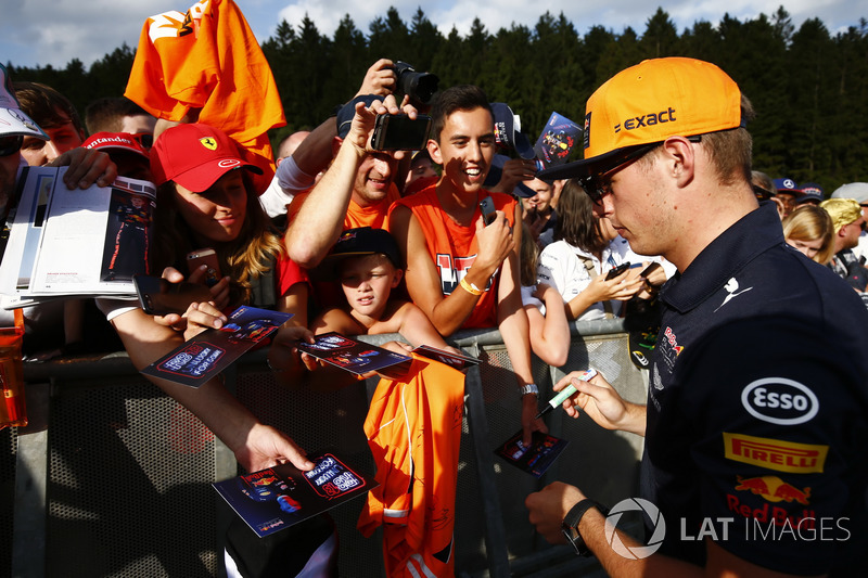 Max Verstappen, Red Bull Racing, signs autographs for fans