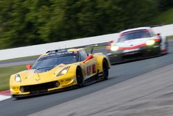 #4 Corvette Racing Chevrolet Corvette C7.R: Oliver Gavin, Tommy Milner