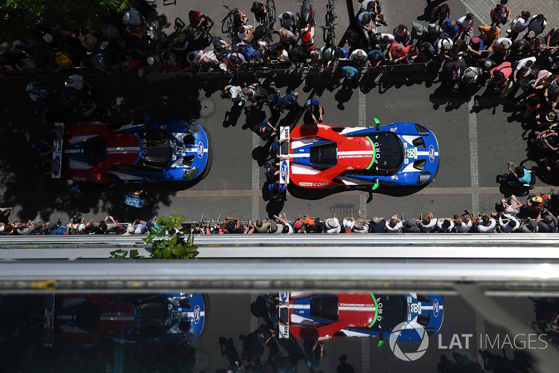 #66 Ford Chip Ganassi Racing Ford GT: Olivier Pla, Stefan Mücke, Billy Johnson, #67 Ford Chip Ganass