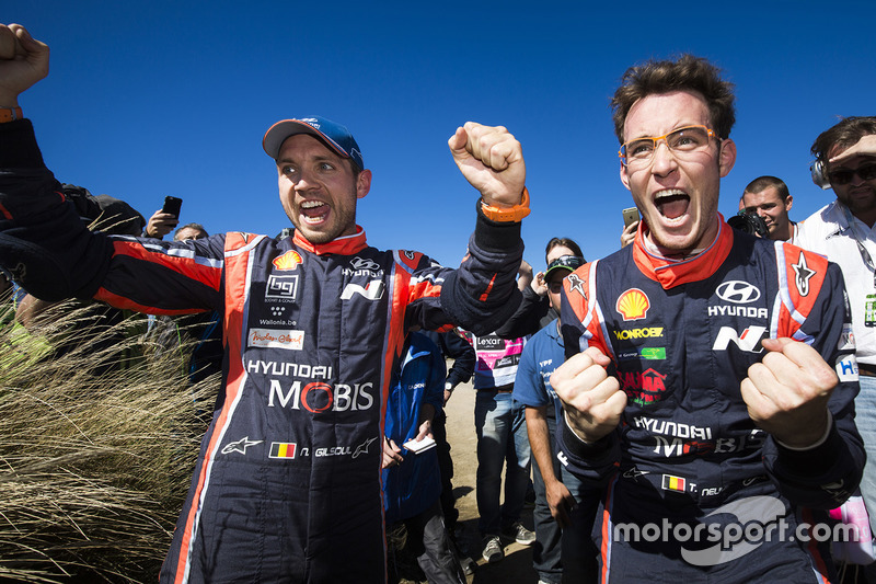 Les vainqueurs Thierry Neuville, Nicolas Gilsoul, Hyundai i20 WRC, Hyundai Motorsport