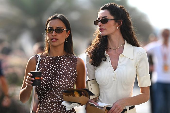 Alexandra Saint Mleux, Rebecca Donaldson