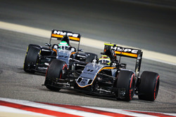 Sergio Perez, Sahara Force India F1 VJM09 voor ploegmaat Nico Hulkenberg, Sahara Force India F1 VJM0