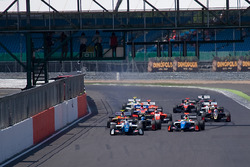 Départ : Egor Orudzhev, Arden Motorsport en tête