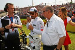 Fernando Alonso, McLaren en la parrilla
