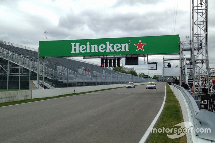 Logo da Heineken na reta do circuito Gilles Villeneuve