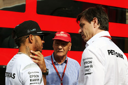 Lewis Hamilton, Mercedes AMG F1 with Niki Lauda, Mercedes Non-Executive Chairman and Toto Wolff, Mercedes AMG F1 Shareholder and Executive Director