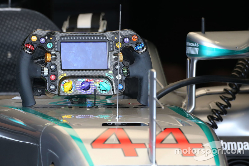 Lewis Hamilton, Mercedes AMG F1 Team steering wheel