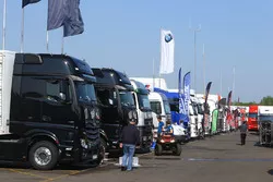 Atmosphere in the paddock