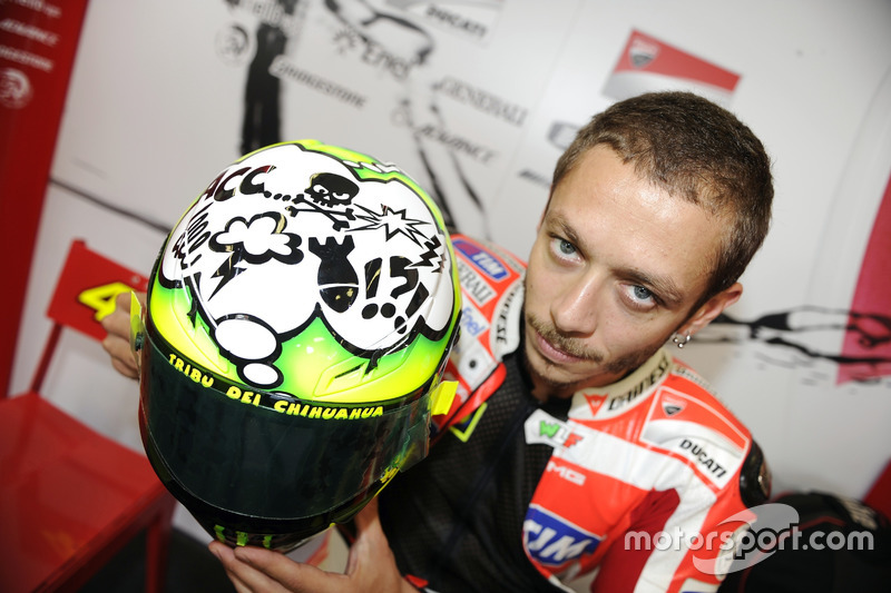 2011: barba en su estreno con Ducati