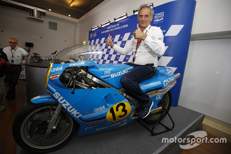 Franco Uncini with his 1982 500cc World Championship winning Suzuki