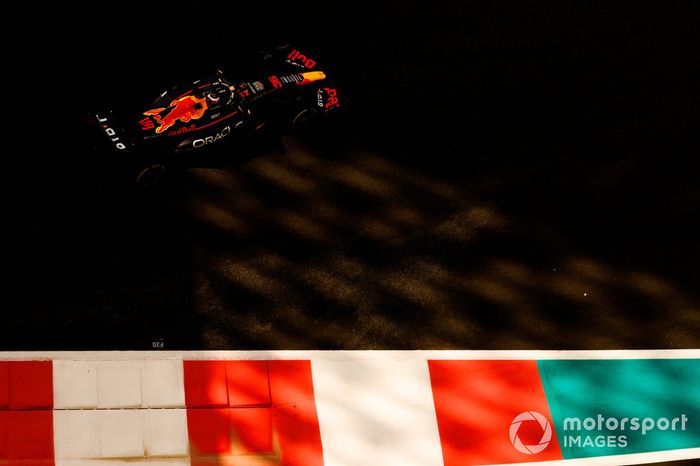 Jake Dennis, Red Bull Racing RB19 