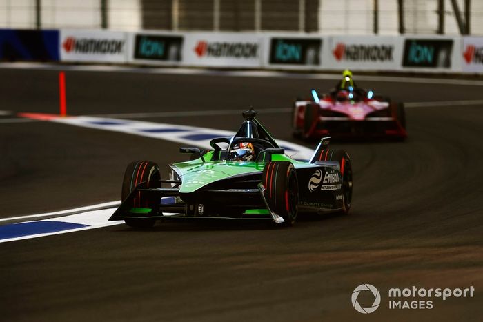 Sébastien Buemi, Envision Racing, Jaguar I-TYPE 6, Oliver Rowland, Equipo Nissan de Fórmula E, Nissan e-4ORCE 04