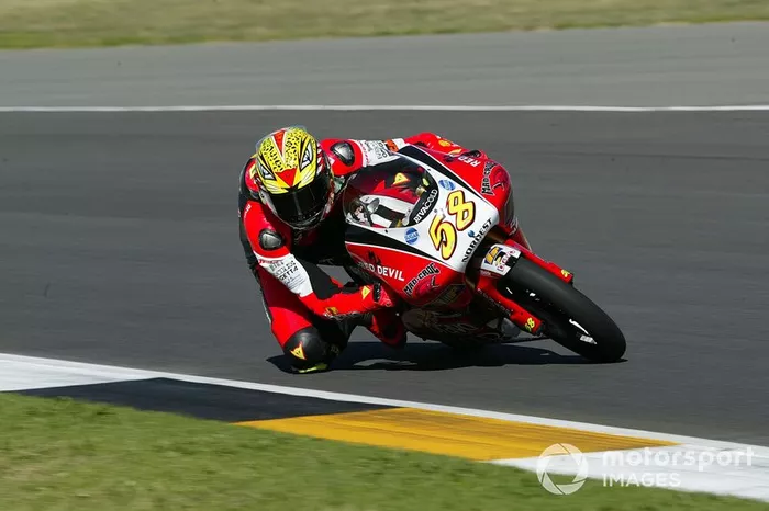 12. Marco Simoncelli (17 años, 103 días)