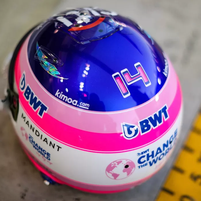 Casco de Fernando Alonso