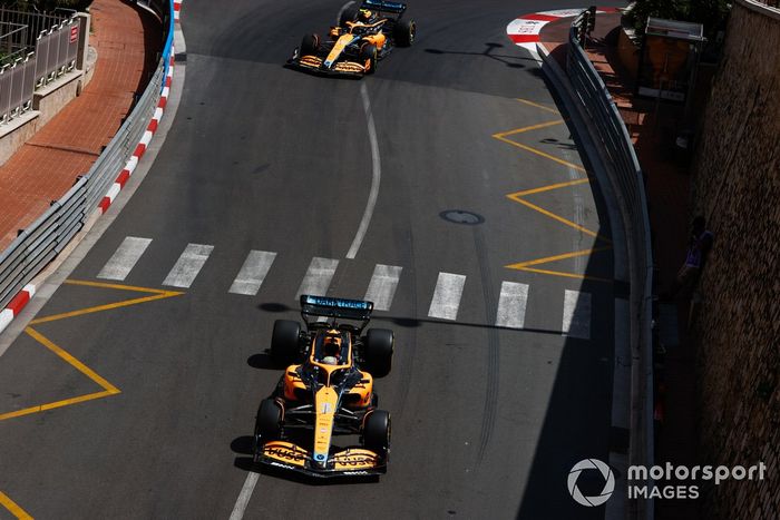 Daniel Ricciardo, McLaren MCL36, Lando Norris, McLaren MCL36