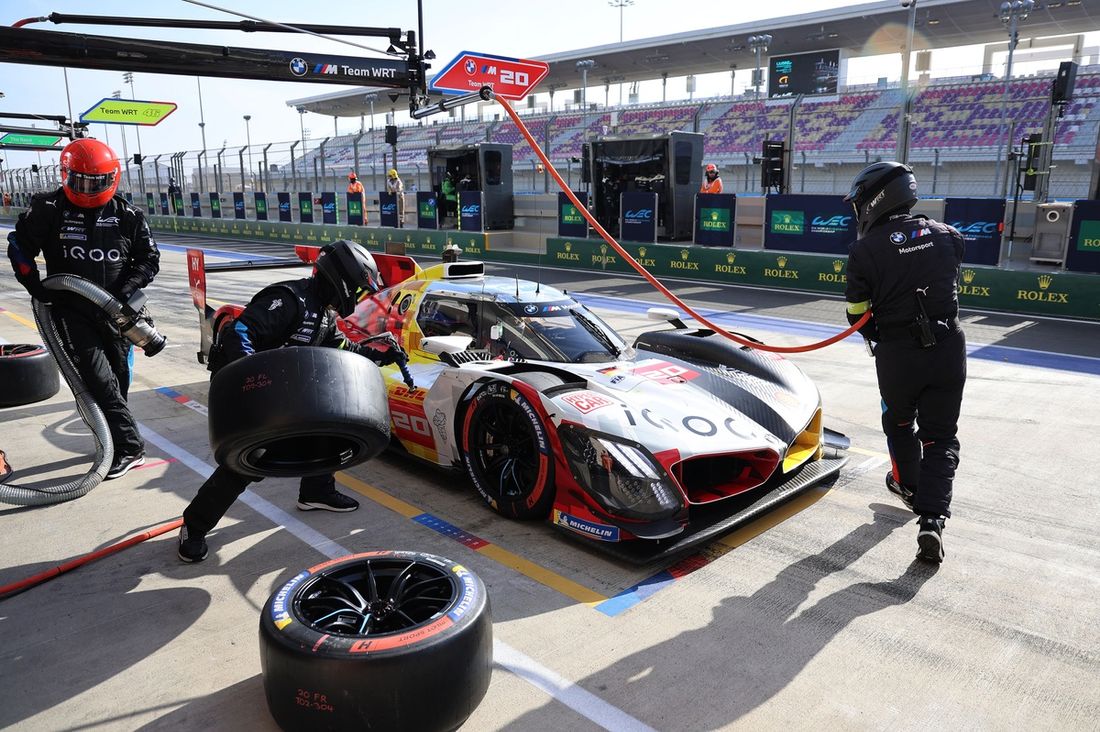 #20 BMW M Team WRT BMW M Hybrid V8: René Rast, Robin Frijns, Sheldon Van Der Linde