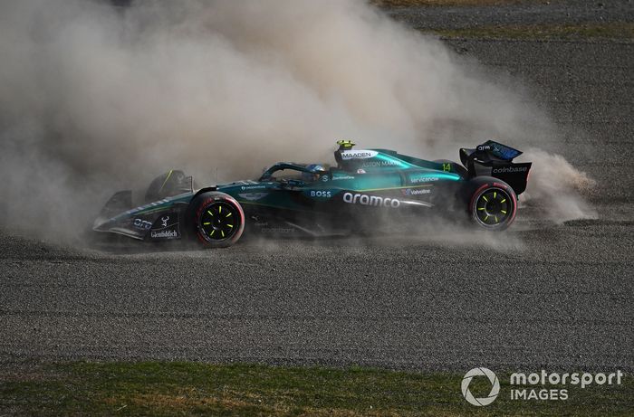 Fernando Alonso, accidente en Aston Martin Racing