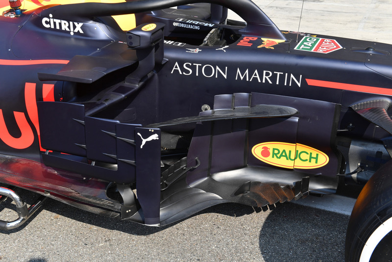 Red Bull Racing RB14, боковий понтон