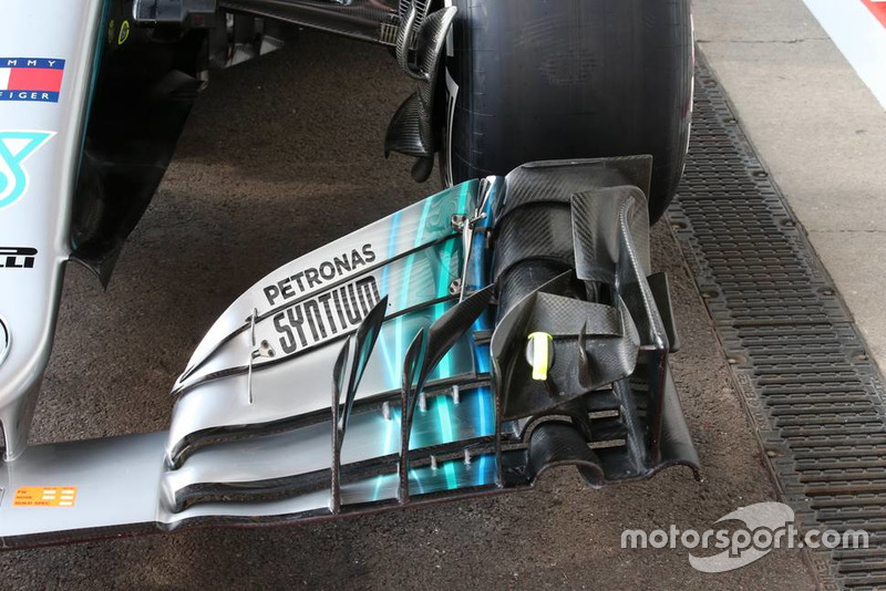 Mercedes AMG F1 W09 ön kanat detay