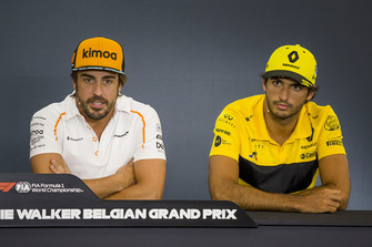 Fernando Alonso, McLaren and Carlos Sainz Jr., Renault Sport F1 Team basın toplantısında