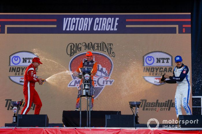 Podio: Scott McLaughlin, Team Penske Chevrolet, Scott Dixon, Chip Ganassi Racing Honda, Alex Palou, Chip Ganassi Racing Honda