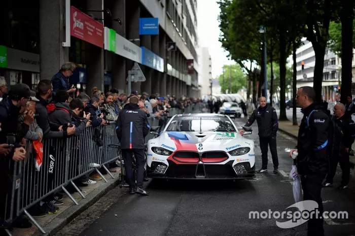 Preparação da BMW para as 24 horas de Le Mans