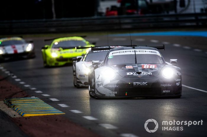 #88 Dempsey-Proton Racing, Porsche 911 RSR: Satoshi Hoshino, Giorgio Roda, Matteo Cairoli