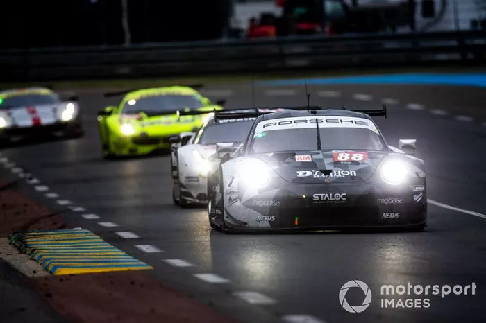 #88 Dempsey-Proton Racing, Porsche 911 RSR: Satoshi Hoshino, Giorgio Roda, Matteo Cairoli 