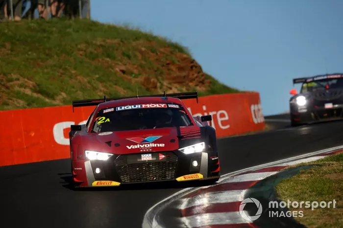 #2 Audi Sport Team Valvoline Audi R8 LMS: Christopher Mies, Christopher Haase, Markus Winkelhock