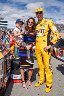 Kyle Busch, Joe Gibbs Racing, Toyota Camry M&M's Chocolate Bar