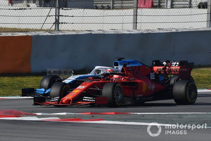 Robert Kubica, Williams FW42 y Charles Leclerc, Ferrari SF90