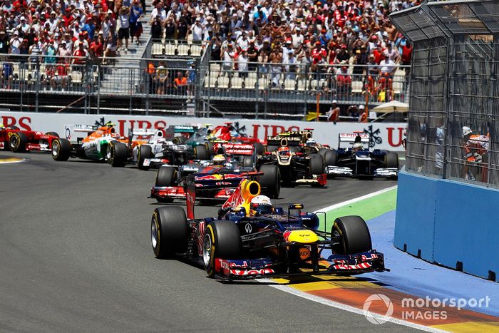 Sebastian Vettel, Red Bull RB8 Renault, Lewis Hamilton, McLaren MP4-27 Mercedes, Romain Grosjean, Lotus E20 Renault, Pastor Maldonado, Williams FW34 Renault
