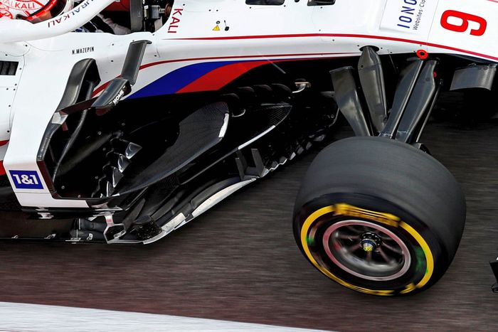 Nikita Mazepin en el Haas VF-21