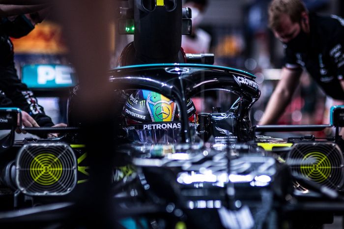 Lewis Hamilton, Mercedes W12