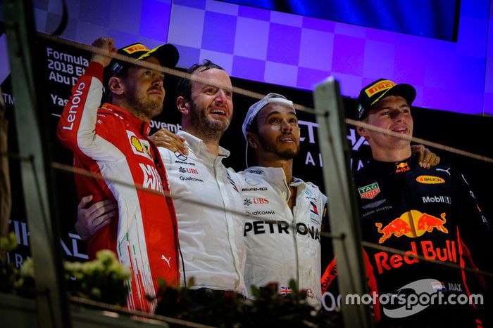 Sebastian Vettel, Ferrari, Bradley Lord, Mercedes, Lewis Hamilton, Mercedes-AMG F1 W09, Max Verstappen, Red Bull Racing