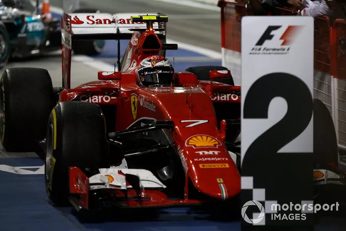 Kimi Raikkonen, Ferrari SF-15T, llega a Parc Ferme