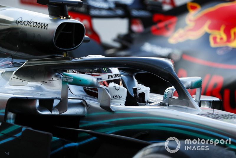 Hamilton y Mercedes celebran la victoria