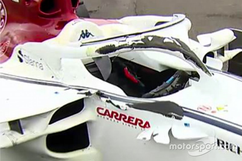 Tyre marks on Charles Leclerc's Halo and chassis, Sauber
