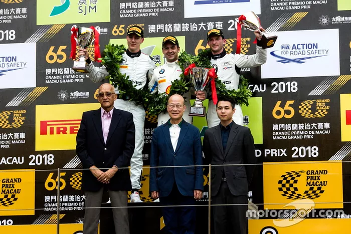 Copa del Mundo FIA GT en Macao: Augusto Farfus (en el centro)