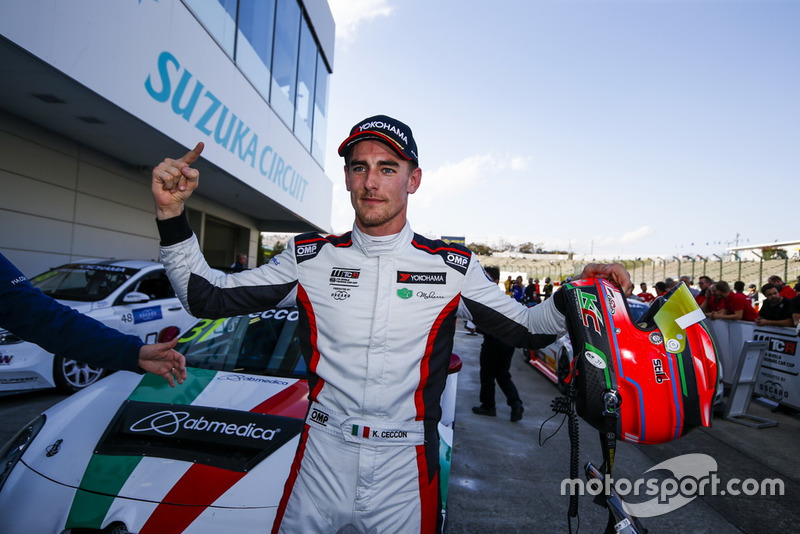 Il vincitore della gara Kevin Ceccon, Team Mulsanne Alfa Romeo Giulietta TCR