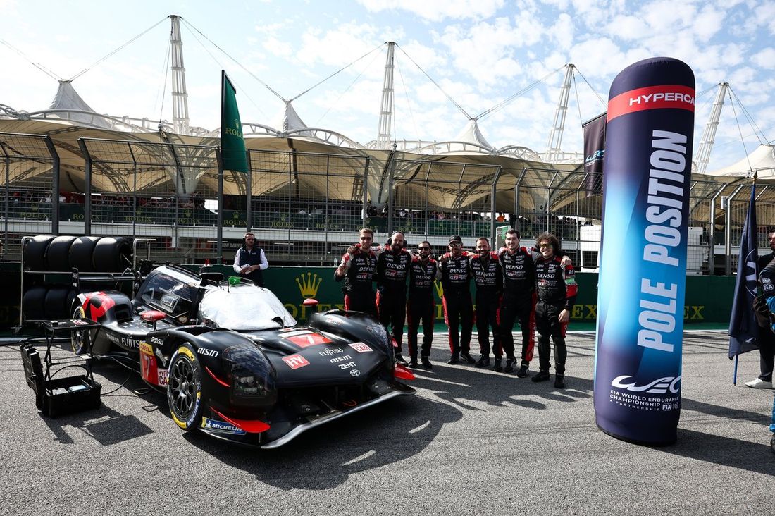 #7 Toyota Gazoo Racing Toyota GR010 - Hybryda: Mike Conway, Kamui Kobayashi, Nyck de Vries