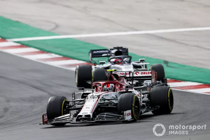 Antonio Giovinazzi, Alfa Romeo Racing C39, Daniil Kvyat, AlphaTauri AT01